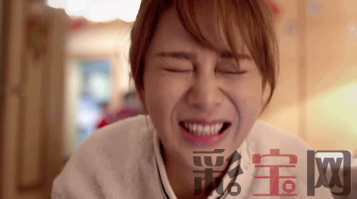 邱莹莹.gif